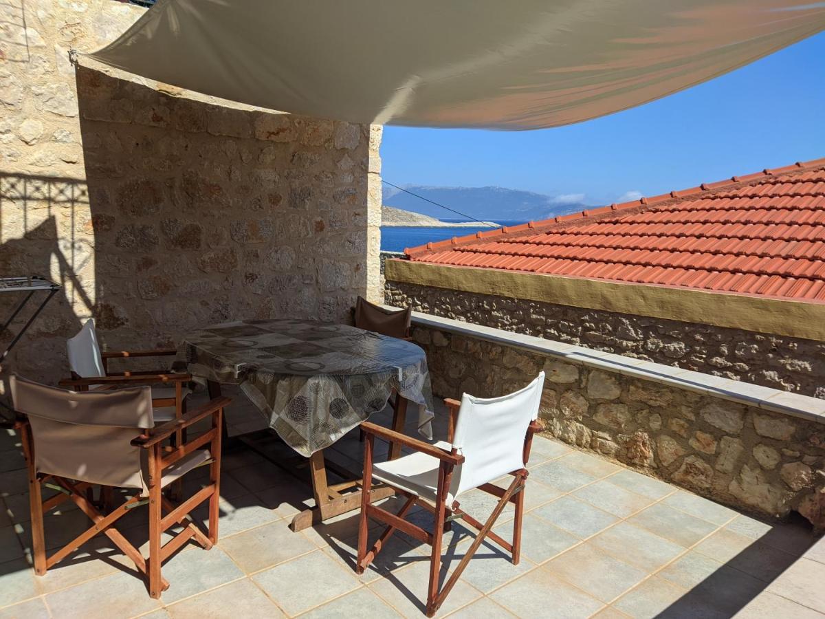 Rosalia Apartments Chalki Town المظهر الخارجي الصورة