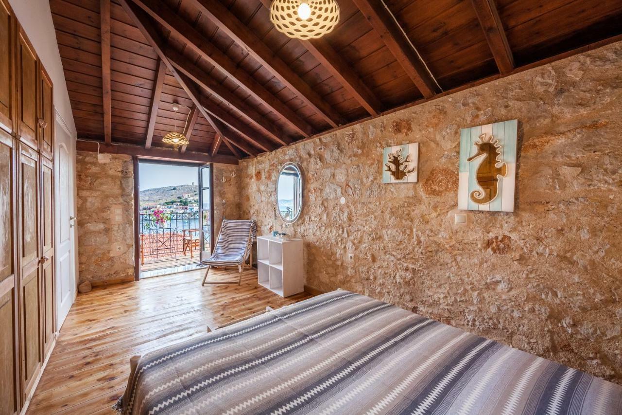Rosalia Apartments Chalki Town المظهر الخارجي الصورة